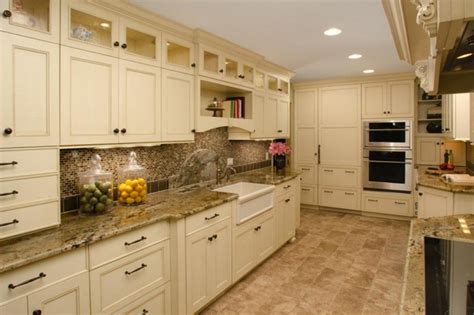 As opposed to pure white kitchens, beige kitchen cabinets are more. Timeless Backsplash Tile Ideas For Your Kitchen | Beige ...