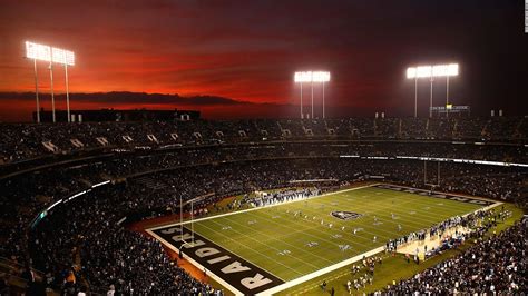 Raiders To Play Final Game In Oakland Coliseum Cnn