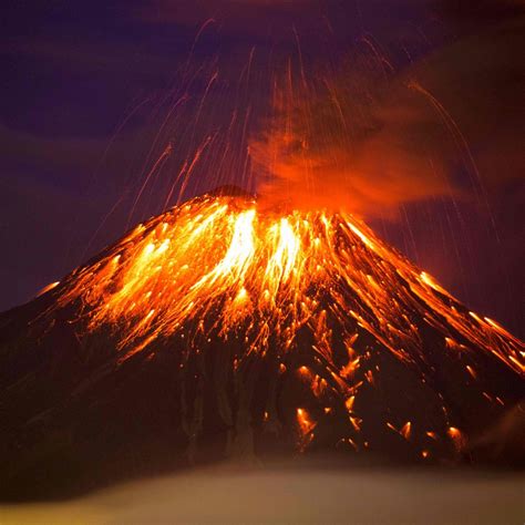 Ecuador Vulkan Tungurahua Macht Feuerwerk Der Spiegel über Was