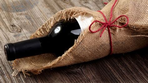 What is the best wine to give as a gift. How to Give a Wine Club as a Gift - Things to Know Before ...
