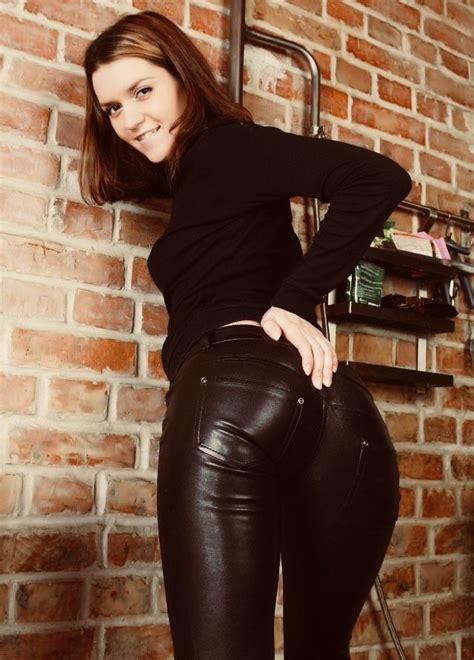Pin By Liz Serednicky On Leather Pants In 2019 Tight
