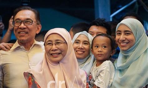 Check spelling or type a new query. Jom Kenali Anak Anwar Ibrahim, Latar Belakang Keluarga ...