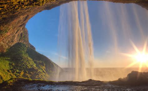 18 Of The Worlds Most Majestic Waterfalls That Will Inspire Wanderlust