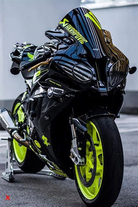 Passgenaue sturzpads für bmw s1000rr sw motech. BMW S1000RR in custom black- fluorescent green colour ...