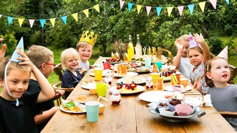 Kids Outdoor Birthday Party Ideas Woodland Trust