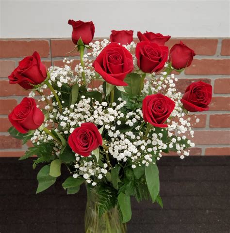 Dozen Long Stemmed Roses With Babys Breath By Manny In Hempstead Ny