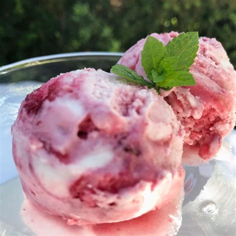 5 minuten apfelkuchen aus dem mixer / schnelles rezept. Amarena Kirsch Eis | Lebensmittel essen, Dessert ideen, Eis