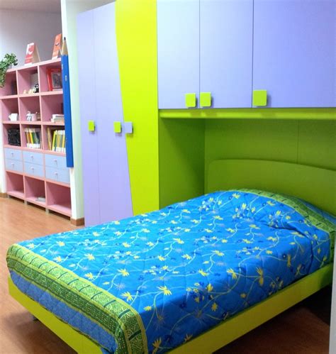 Chi l'ha detto che il letto a castello o a soppalco deve essere solo appannaggio dei bambini? cameretta ponte piazza e mezza - Camerette a prezzi scontati
