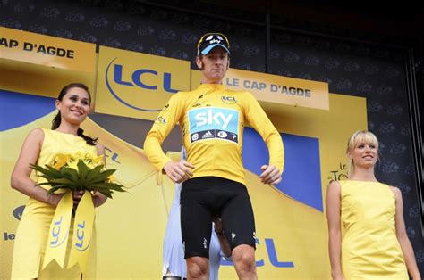 Tour De France Yellow Jersey Winner Gets Denied On Podium Kiss