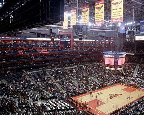 The arena includes 92 luxury suites, 9 party suites, and 1,866 club seats. Atlanta | Things to Do in Atlanta for Under $50