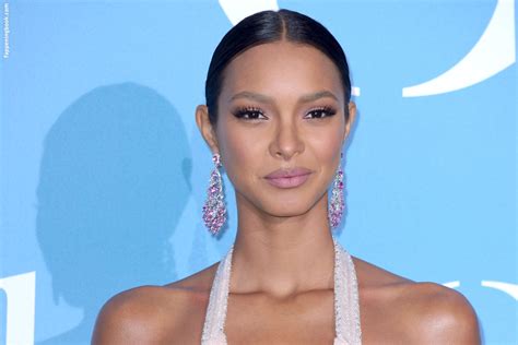 Lais Ribeiro Girib Nude Onlyfans Leaks The Fappening Photo