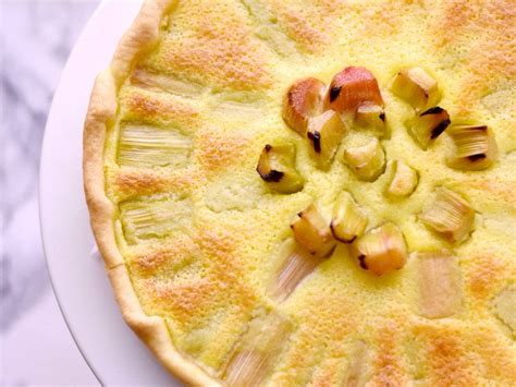 Recette De Laurent Mariotte Tarte A La Rhubarbe