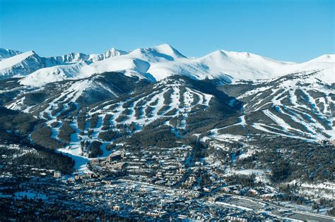 Skiing And Sowboarding In Breckenridge Colorado