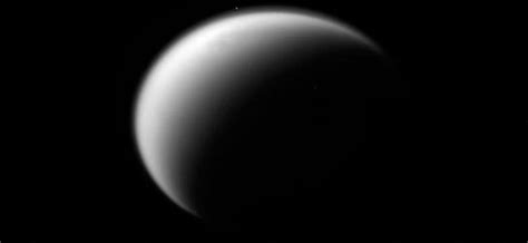 Nasa S Cassini Completes Final Flyby Of Saturn S Moon Titan