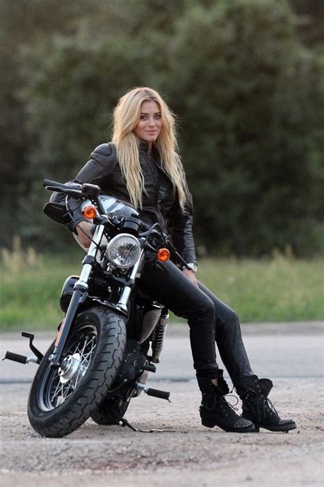 Top 20 Motor Bike Girls Wallpapers Hottest Pics Of Heavy Bike Women