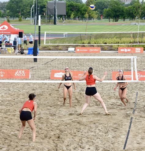 nunavut beach volleyball players break new ground nunatsiaq news