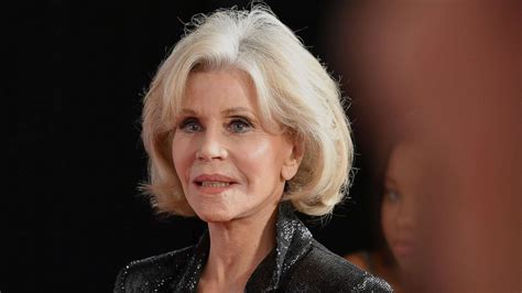 Jane Fonda tackles ageism and swears off plastic surgery ...