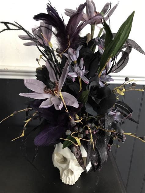 Gothic skull centerpiece, skull floral, goth skull flower ...