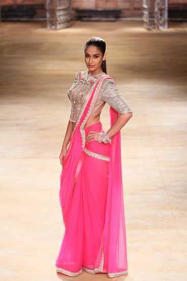 The 50 Best Saris Of 2014 Vogue India Fashion Trends