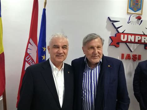 Ilie Nastase Si Anghel Iordanescu Au Venit Pentru Votul Iesenilor La
