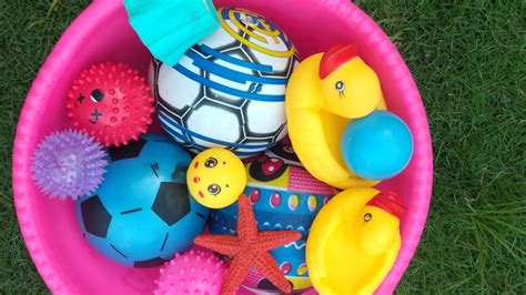 Mengumpulkan Bola Mainan Bola Sepak Bola Duri Bebek Squisy Mainan Bintang Bola Emoji Bola Warna