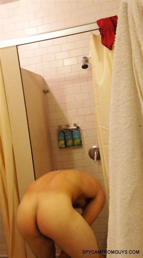 Nude Guy Sneaky Peek Shower Spycamfromguys Hidden Cams Spying On Men
