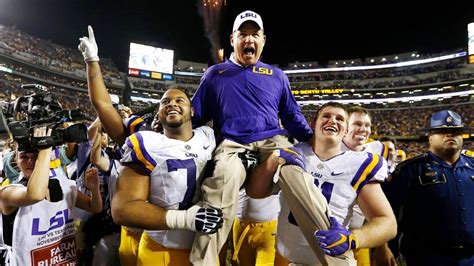 Les Miles Staying At Lsu Ad Says