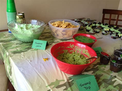 It doesn't matter if you're going cajun or creole — it's the seafood and crawfish that count! Swamp party | Cajun theme party | Pinterest