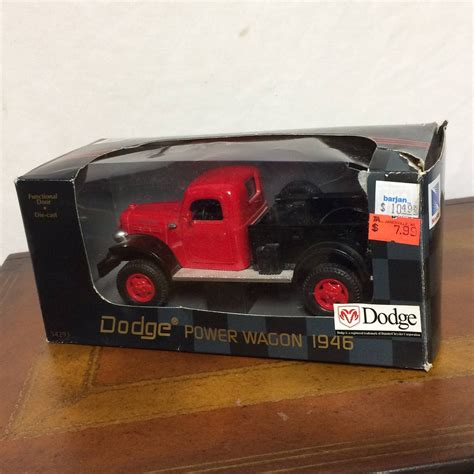 New Ray Die Cast 1946 Red Dodge Power Wagon City Cruiser Collection 1