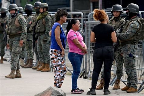 ecuador jail riots leave dozens dead amid gang warfare hngn headlines and global news