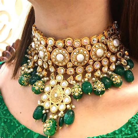 Heavy Gold Kundan Green Pearls Set J4220 In 2021 Pearl Set Bridal