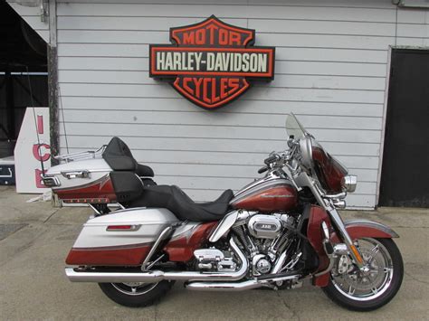 Dennis goes over an extremely fresh cvo! Harley Davidson Flhtkse Cvo Limited motorcycles for sale ...