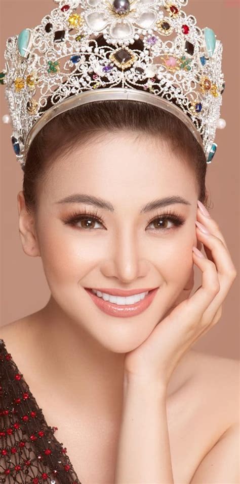 Bà phương hằng tuyên bố kiện ngược lại bà lê thị giàu: Phương Khánh phẫu thuật thẩm mỹ gì trên mặt?