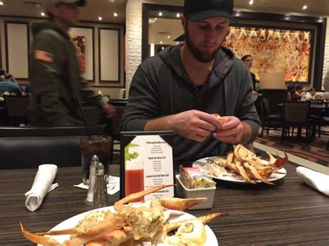 Golden nugget thanksgiving buffet lake charles. King crab/ snow crab at the buffet - Picture of Golden ...