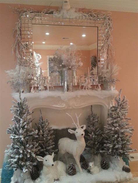These tips that will help make sure it looks beautiful when you're done. 30+ Christmas Fireplace Decoration Ideas - The Xerxes
