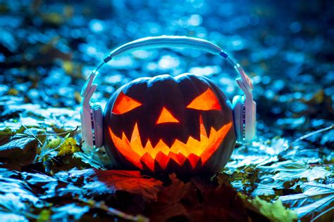 54 Best Halloween Songs For 2022 — Halloween Music Playlist
