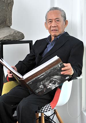 Born 1939) is a malaysian chinese businessman. AAN - Tokoh Akademik Negara