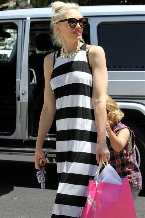 Gwen Stefanis Bra Flashing Wardrobe Malfunction X Rated Or X Factor