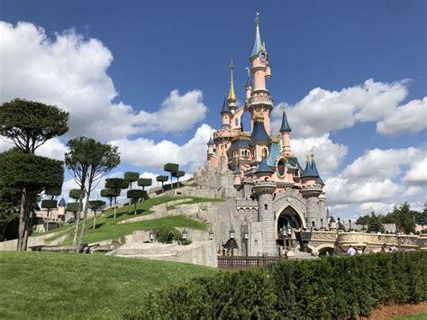 Disneyland Paris Annual Passes To Be Automatically Extended By 5 Months