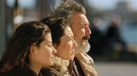 Duygusal komedi filmi olan yaşamak güzel şey konusu ve oyuncuları haberimizde yer alıyor. Yaşamak Güzel Şey nerede çekildi? Yaşamak Güzel Şey filmi ...