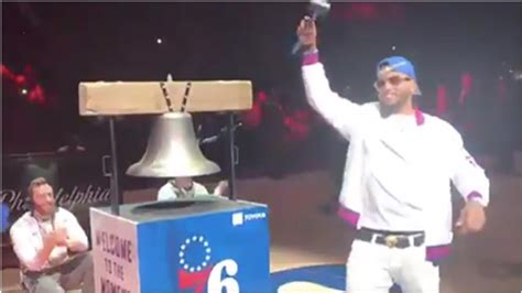 Desean Jackson Rings Bell At Sixers Game Soaks In Love From Philly