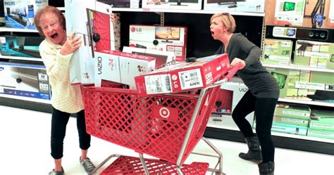 What Not To Buy On Black Friday 2016 - 10 Things NOT to Buy on Black Friday - Hip2Save