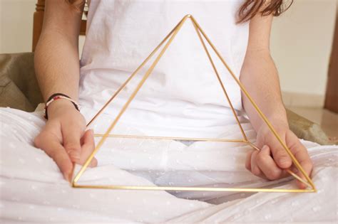 Meditation Pyramid Benefits And Uses Pyramid Healing Pyramids Copper Pyramid
