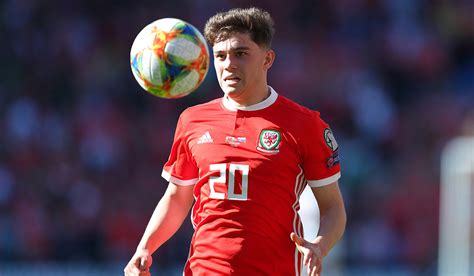 Grant mclaine, a former railroad employee who was fired in disgrace, is recruited to take the payroll through under cover. Daniel James To Become United's 1st Signing After He ...