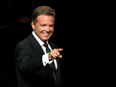 El Día Que Me Quieras La Historia De La Canción De Luis Miguel Vogue