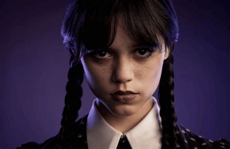 Mercredi Netflix Une Nouvelle Photo De La Famille Addams Dévoilée