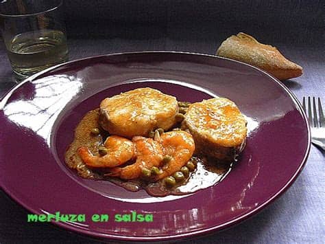El tiempo exacto dependerá del grosor de los tozos de pescado, por lo que, si son algo gorditos, a lo mejor necesitas más tiempo. las recetas de mi abuela: MERLUZA EN SALSA