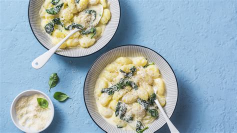 … pasta with chorizo and chickpeas. Easy Last-Minute Dinners the Whole Family Will Love - SheKnows