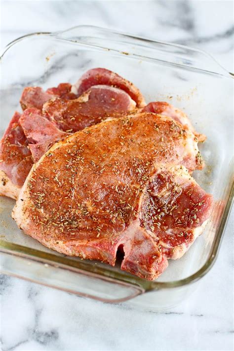 I don't really have a preference and tend to buy how to bake pork chops. Herbed Pork Chops with Garlic Butter Recipe - Cookin Canuck