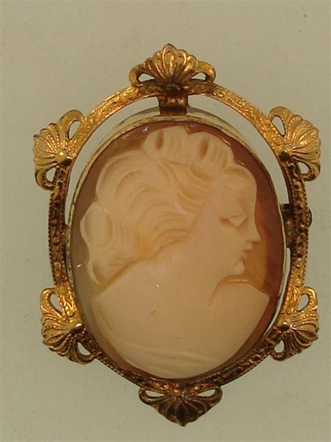 Art Nouveau Amco Gold Filled Artist Signed Carved Shell Cameo Pinbrooch